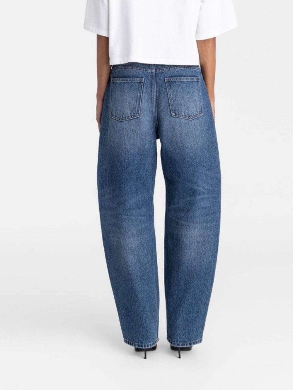 KBB by KAHLANA Women's Mid-Rise Barrel
Leg 'The Lynnox Jean' - Dark Wash 14 - Picture 2 of 4